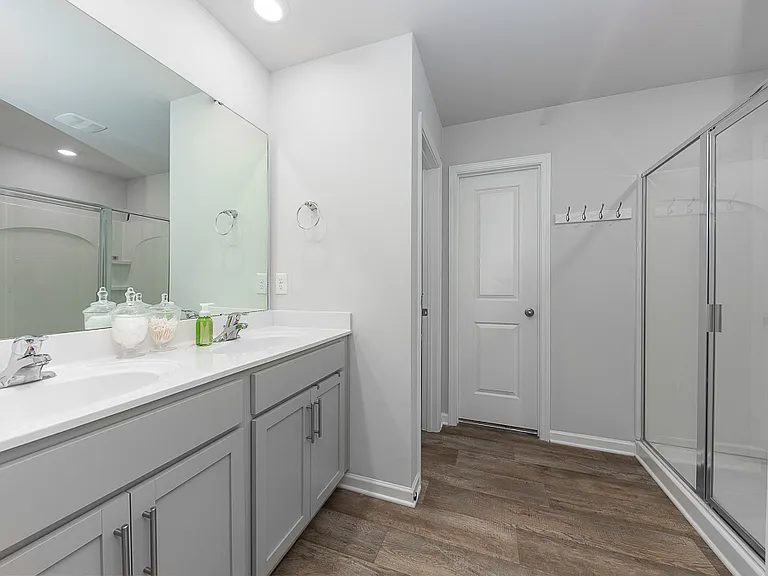 416 Isabelle St — Photo 3
