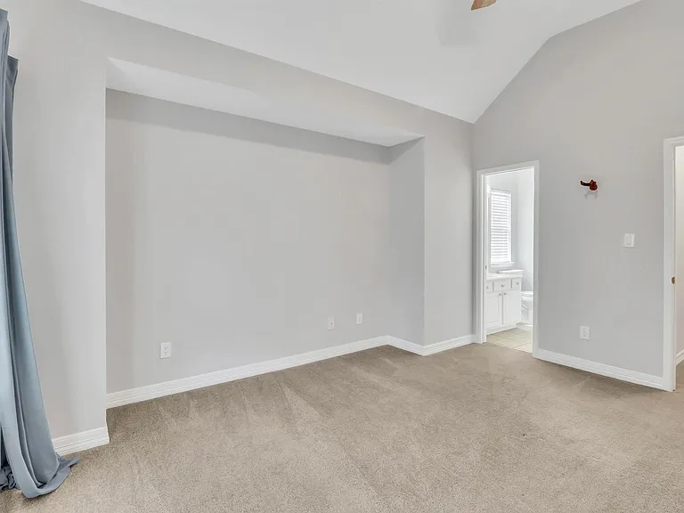 5320 Blossom St — Photo 9