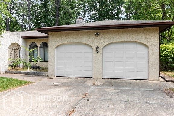 Hudson Homes Management - 2 Car Garage