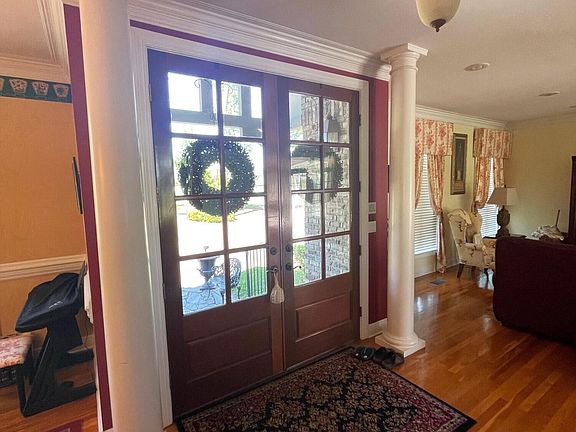 3rd image of 3010 Watson Dr