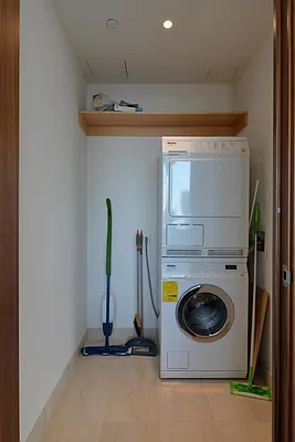 Rented by 212 Consulting Corp | media 85