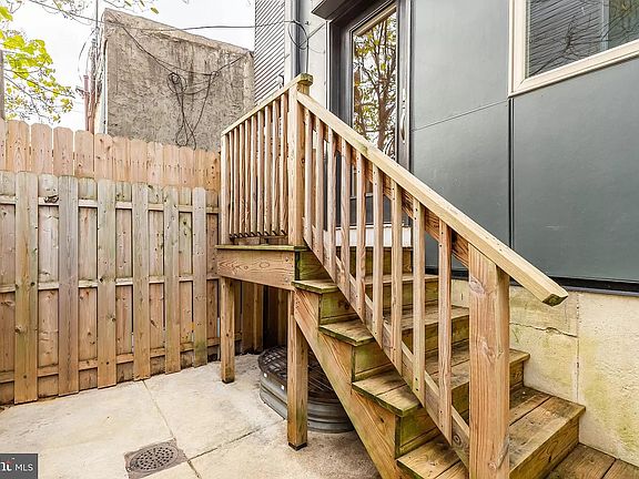 3rd image of 1449 S Bouvier St