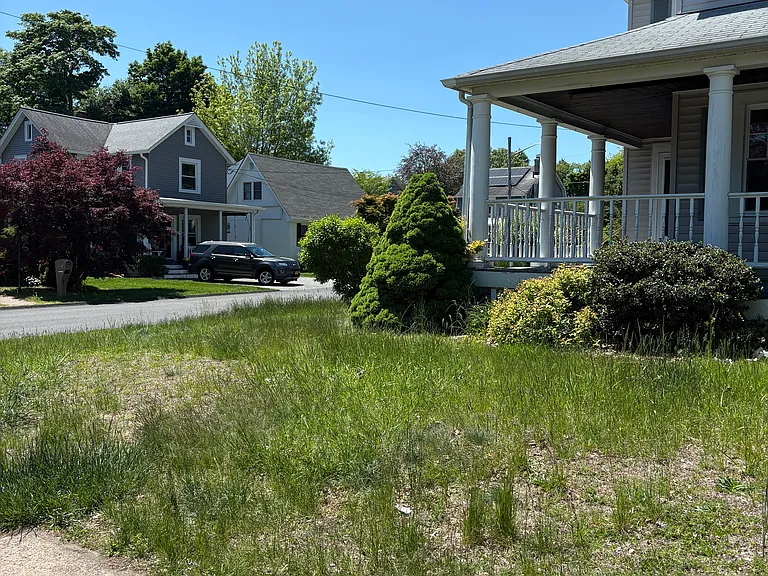 43 Prairie Ave — Photo 1