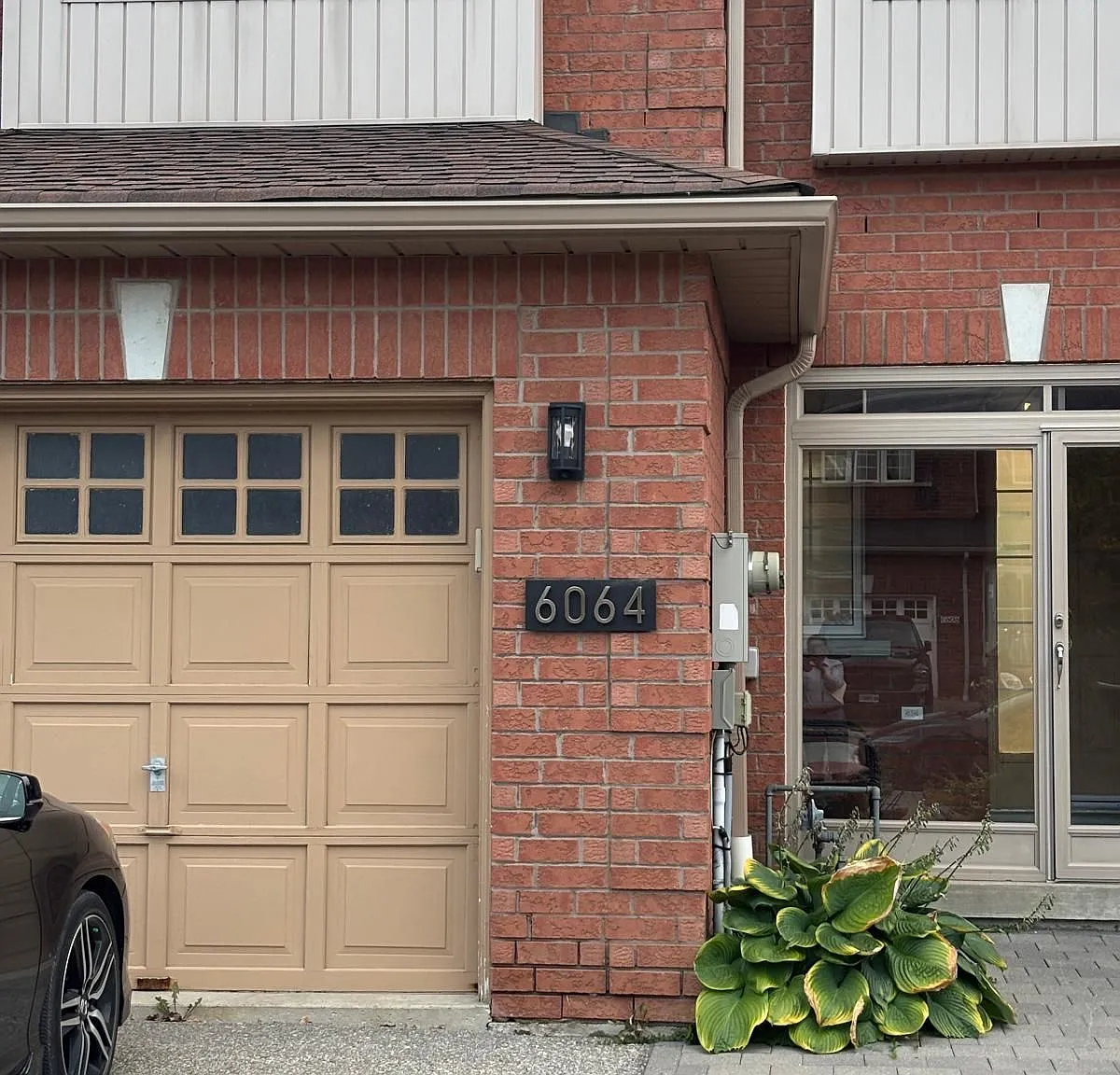 4 bed, $3,200 — Photo 2