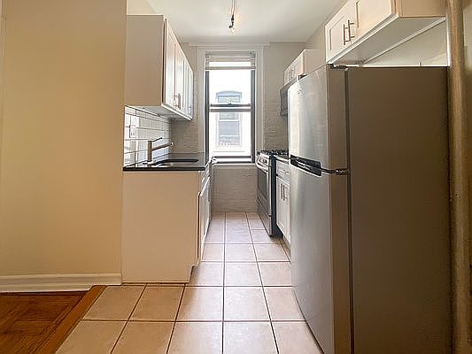 3rd image of 817 8th Ave APT 4F