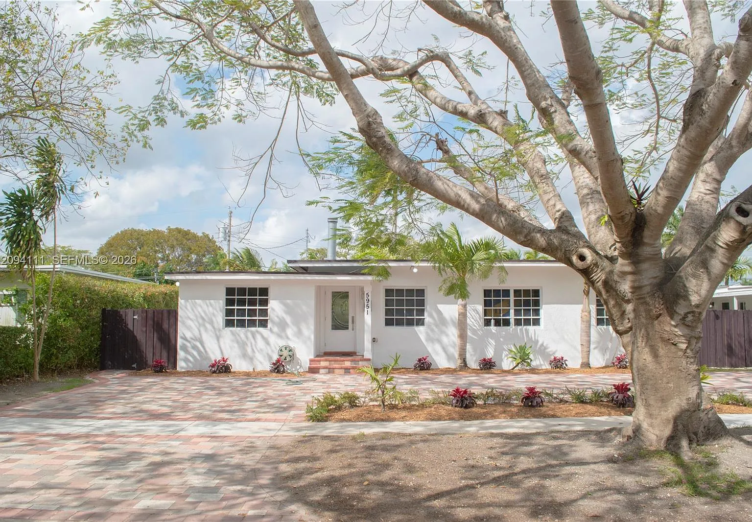 Riviera Estates 1st Addn — Photo 2