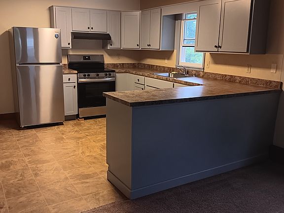 2nd image of 21 Fulton St #1