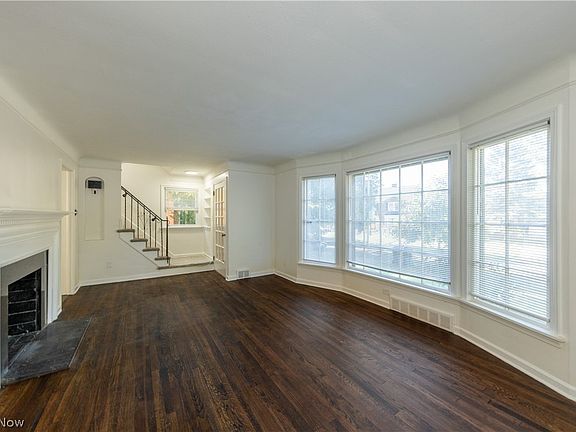 4th image of 1171 Castleton Rd