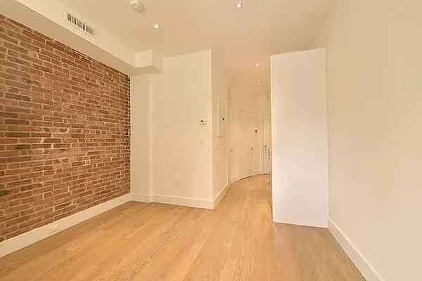 Rented by REAL New York | media 5