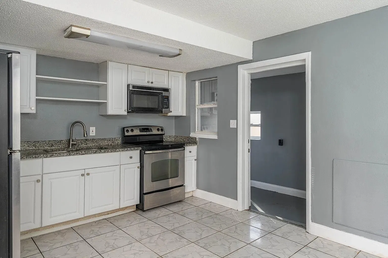 231 Palmetto Avenue Northwest - 229 — Photo 3