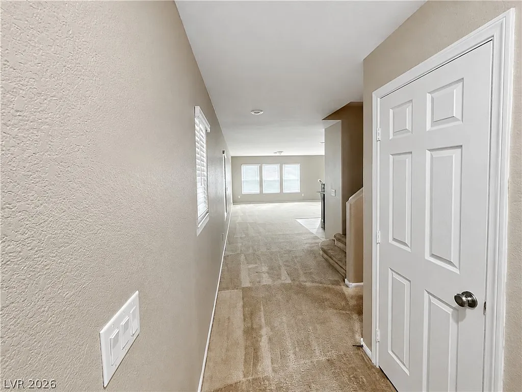 5 bed, 3.0 bath, 2462 sqft, $2,400 — Photo 3
