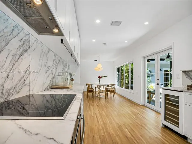 1010 Placetas Ave — Photo 10