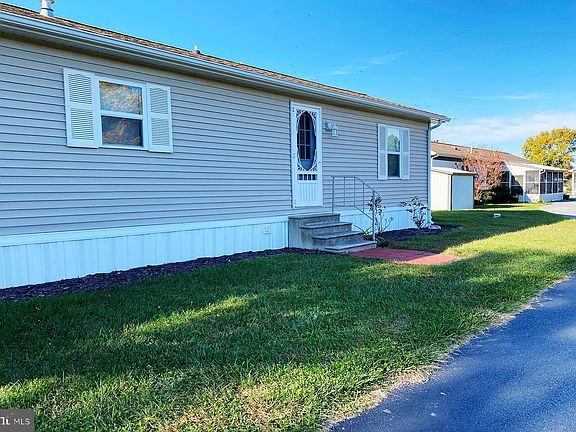2nd image of 58 Colonial Ln #3905