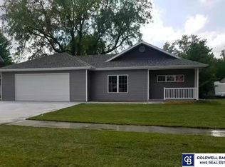 913 N Blackburn Ave, York, NE 68467