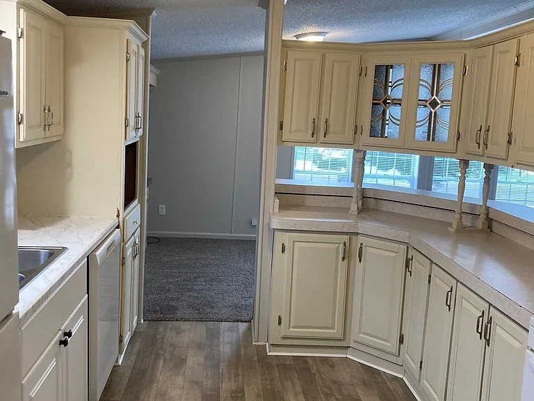 Westbridge Manor — Photo 80