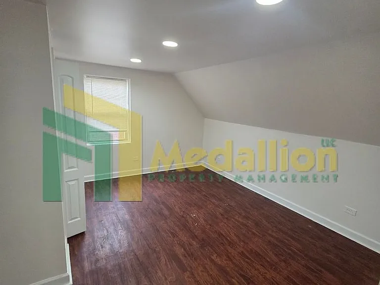 9312 S Peoria St — Photo 18