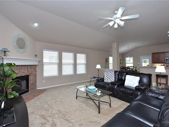 5th image of 2717 Mission Tejas Dr
