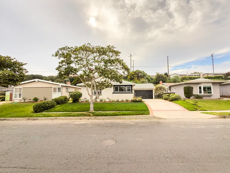 5506 Calle De Ricardo — Photo 2
