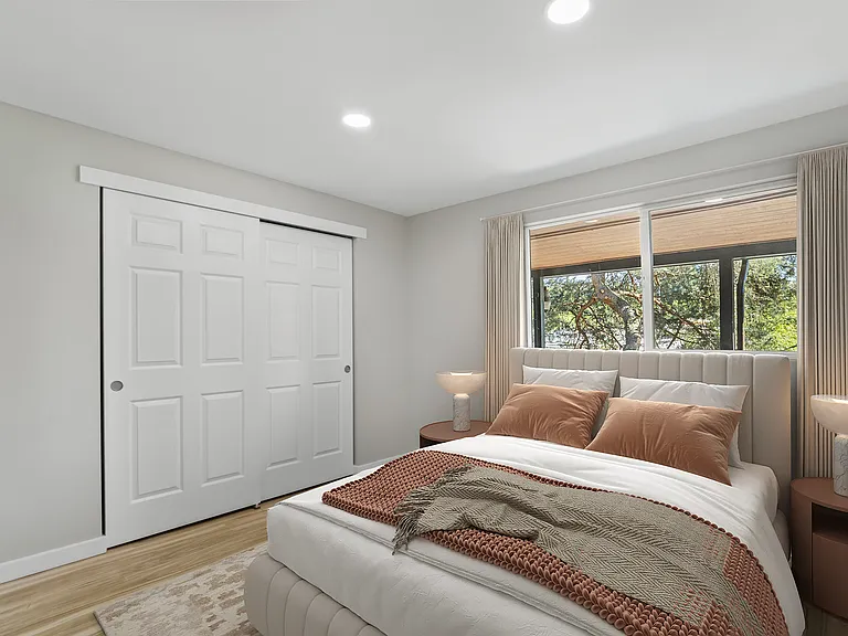 14204 Lake Hills Blvd #H — Photo 3