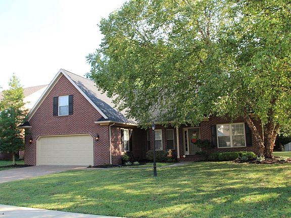 2nd image of 3201 Roselawn Dr
