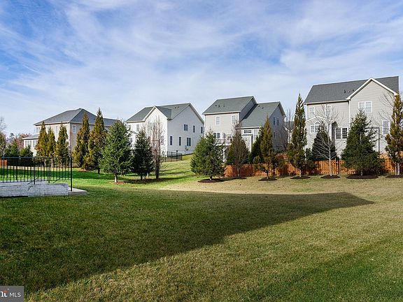 5th image of 15126 Kroll Ln