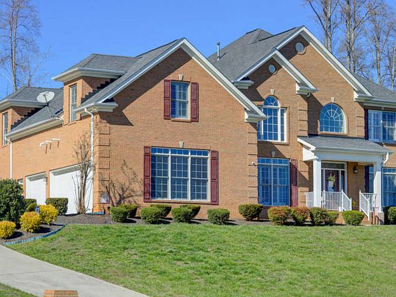 2nd image of 709 Whispering Hills Ln