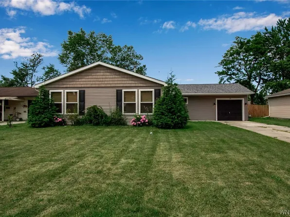 128 Cornell Dr, Depew, NY 14043