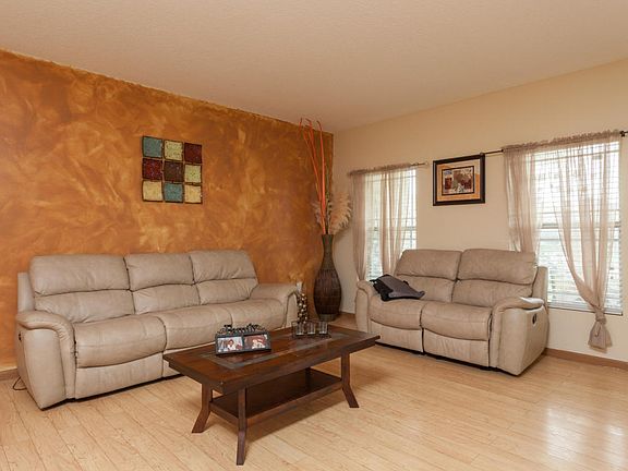 3rd image of 207 Broyles Dr SE