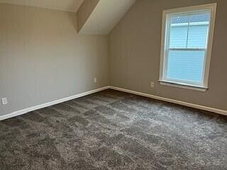 3rd image of 907 Lillian Pk Drive