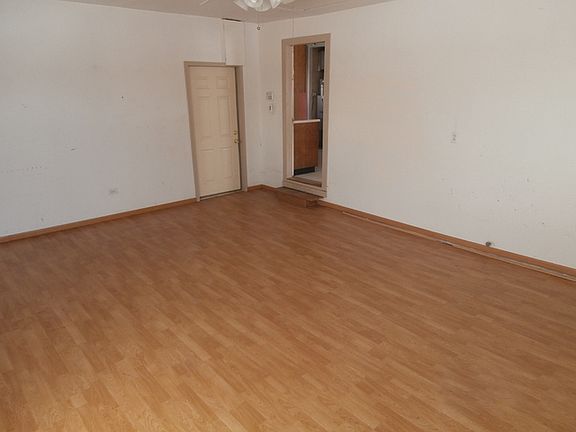 3rd image of 1123 Norfolk Ave