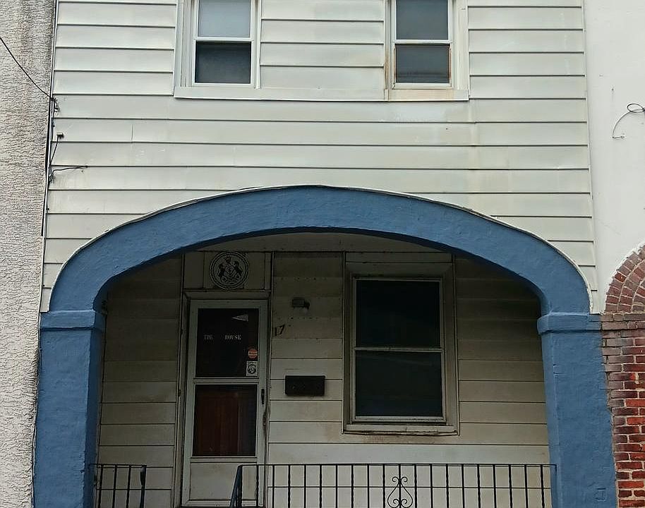 1st image of 17 Florence Ave