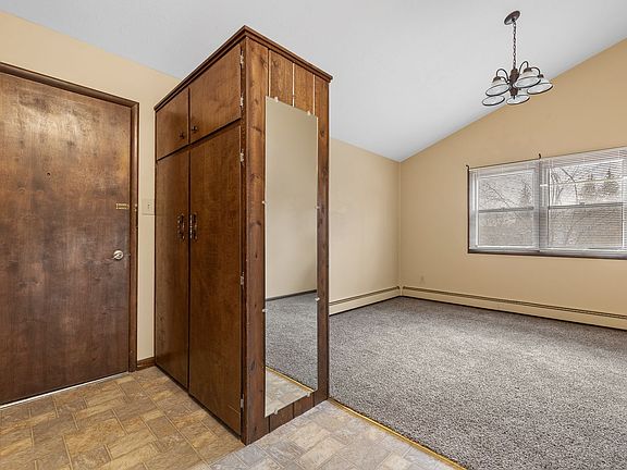 4th image of 1935 38th St #3