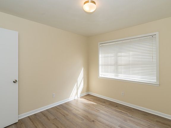 3rd image of 153 Rosine St