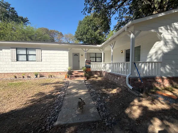 20957 Lee Ln, Chandler, TX 75758