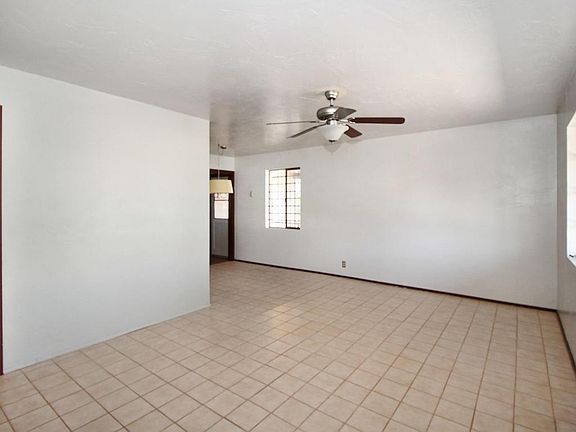 2nd image of 1121 N Coolidge Ave