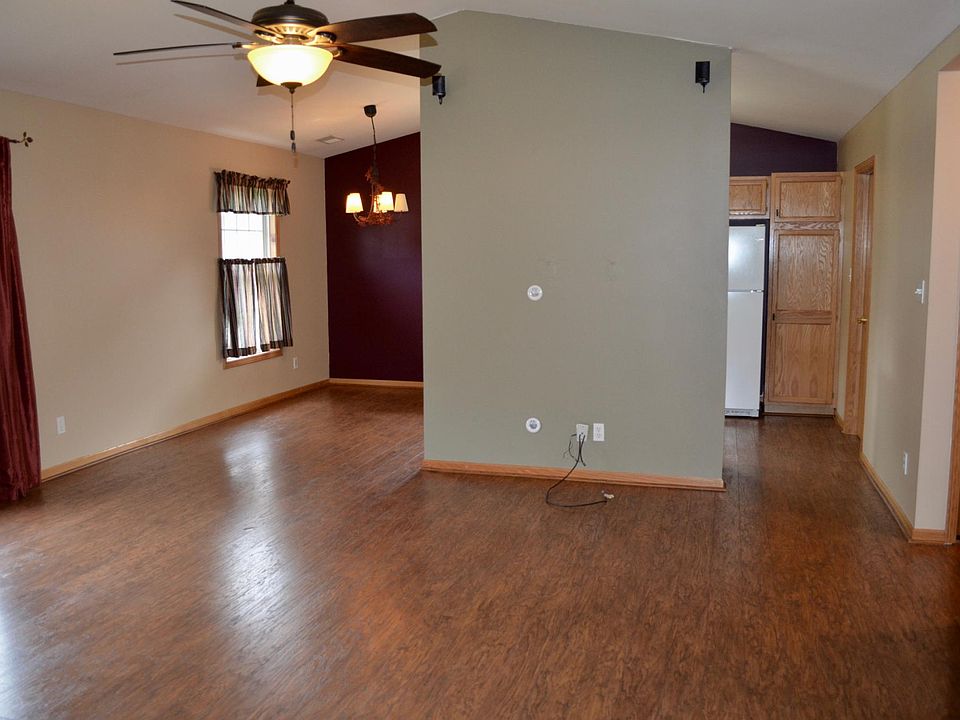 Living Room 18x15