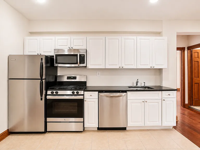 295 Convent Ave #33A — Photo 5