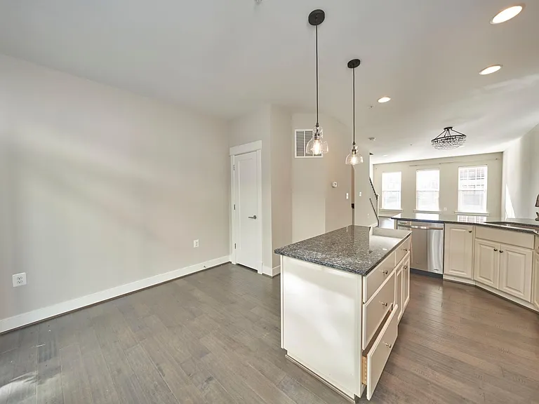 256 Bluemont Branch Ter SE — Photo 21