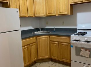 827 E 221st St FLOOR 2, Bronx, NY 10467