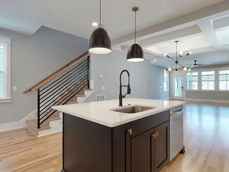 4908B Michigan Ave — Photo 6