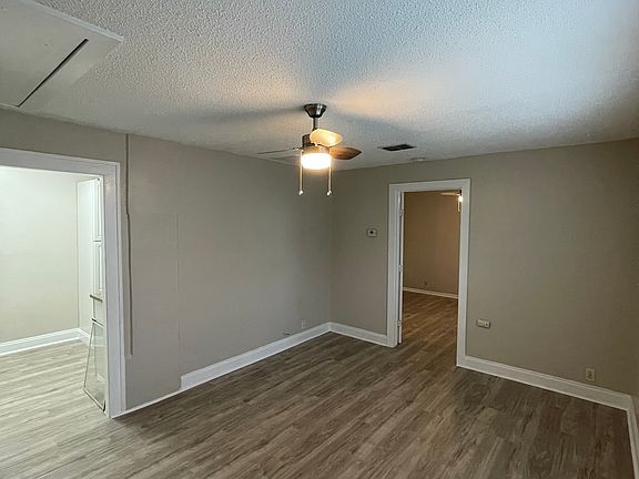 5th image of 2204 E Cesar Chavez St
