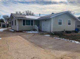 105 West Ave, Republican City, NE 68971