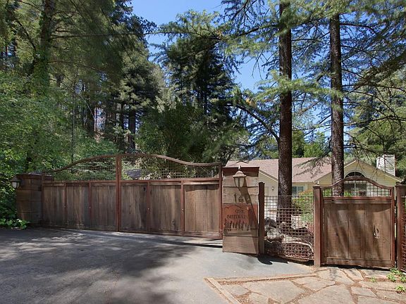 2nd image of 140 Boulder Brook Dr