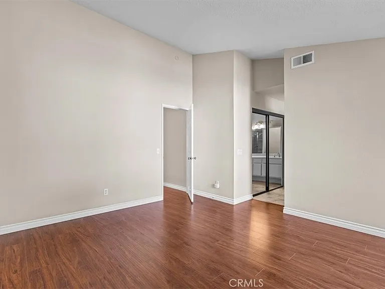 2621 Plaza Del Amo #504 — Photo 17