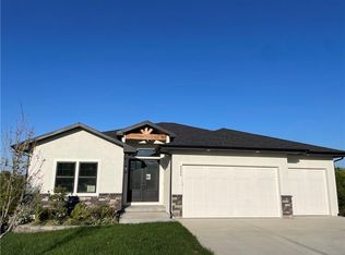 8824 Freedom St, Lenexa, KS 66227