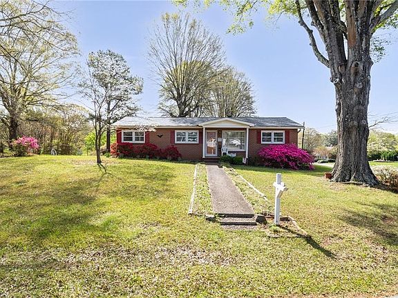 2nd image of 1242 Norman Dr