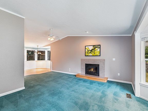 4th image of 536 Choker Ct SE