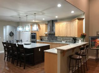 2932 Heron Ridge Dr, Virginia Beach, VA 23456