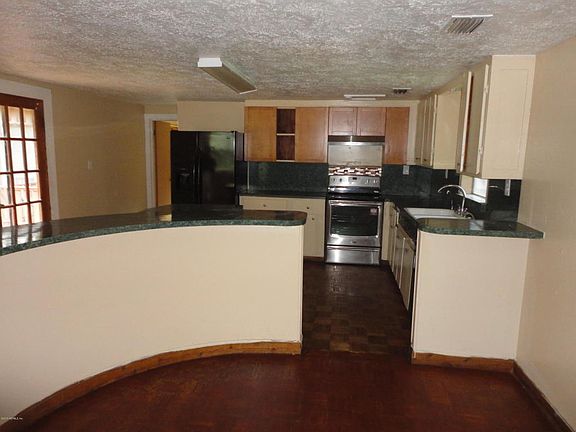 5th image of 8915 Free Ave