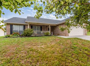 2410 Tamjo Dr, Maryville, TN 37801